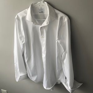 Men’s Calvin Klein white dress shirt - large